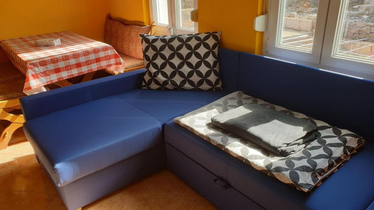Dobrinj Apartments Roses מראה חיצוני תמונה