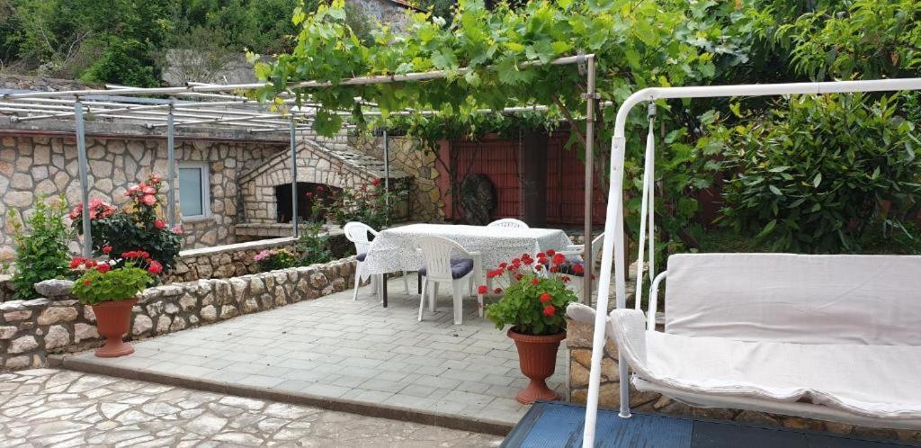 Dobrinj Apartments Roses מראה חיצוני תמונה