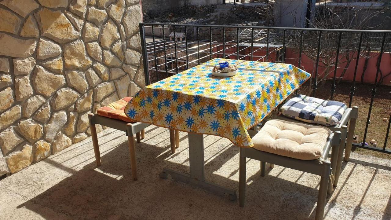 Dobrinj Apartments Roses מראה חיצוני תמונה