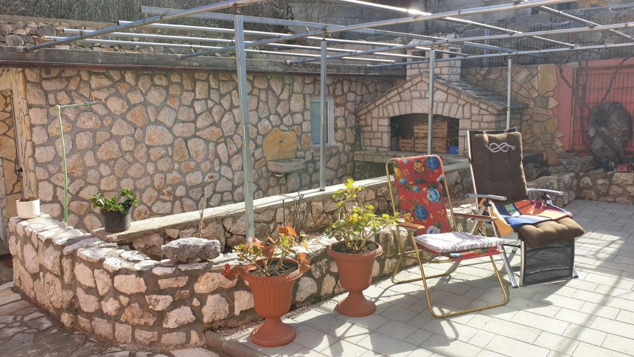 Dobrinj Apartments Roses מראה חיצוני תמונה