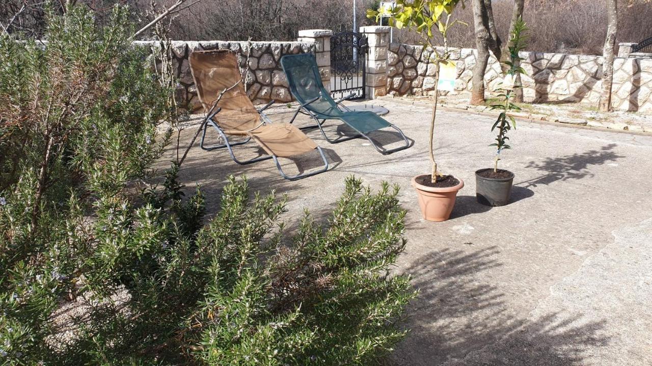 Dobrinj Apartments Roses מראה חיצוני תמונה